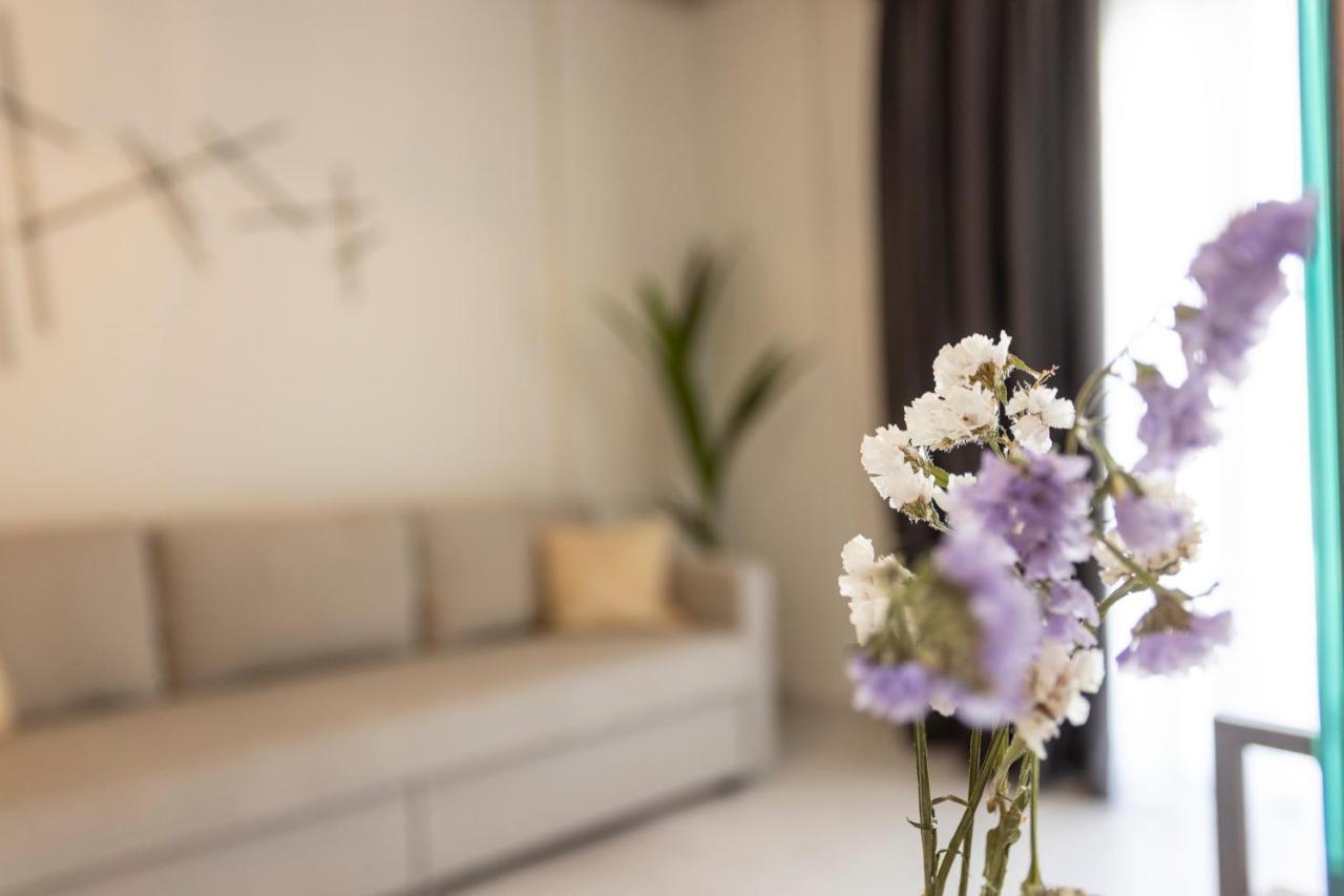 Noemie Premium Holiday Apartments Πευκοχώρι Εξωτερικό φωτογραφία